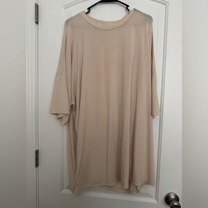 nuuds Women's Short Sleeve Beige Oversized Tee